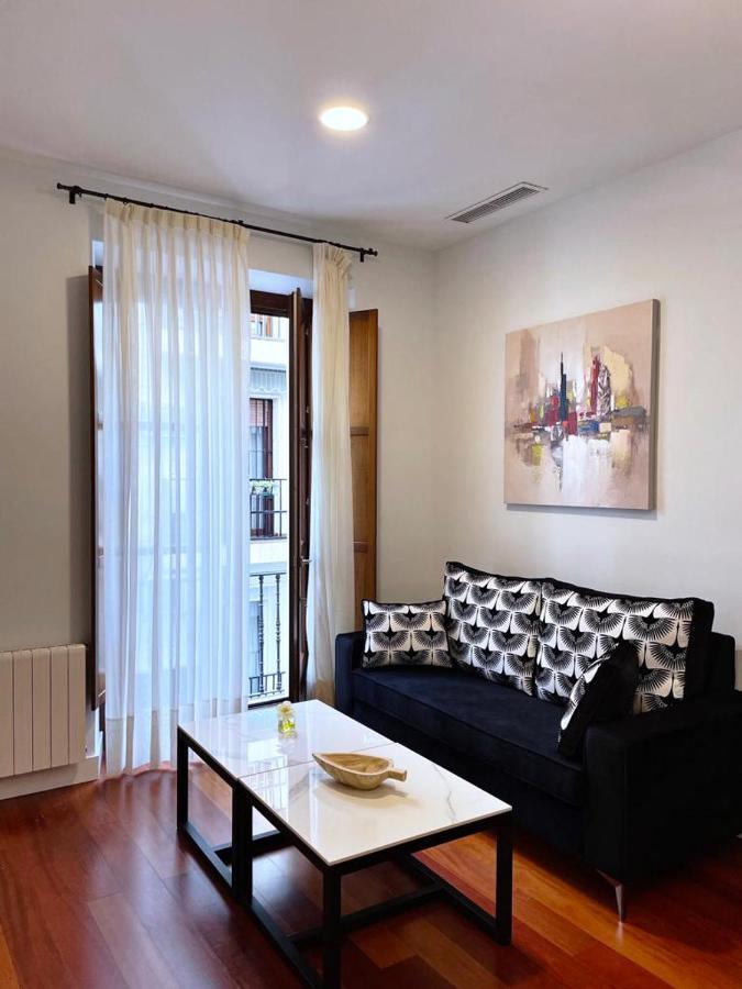 Catedral Square Apartment Seville Luaran gambar