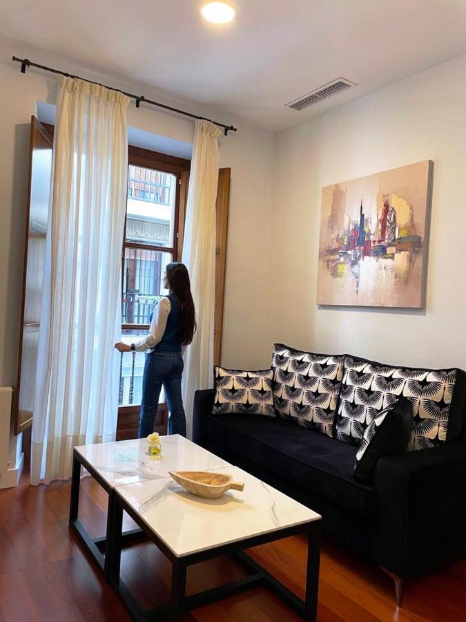 Catedral Square Apartment Seville Luaran gambar