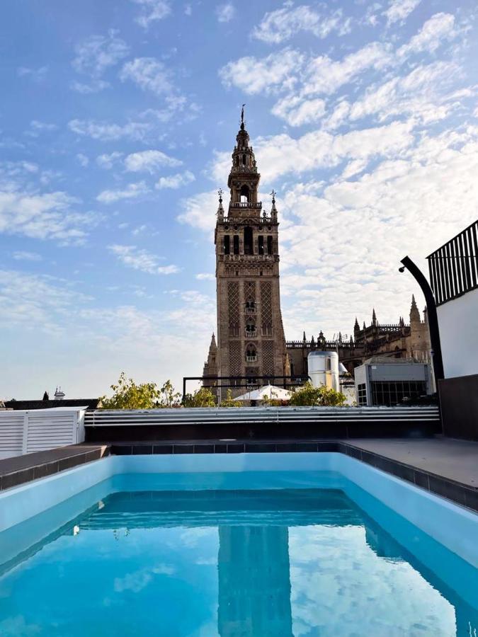 Catedral Square Apartment Seville Luaran gambar