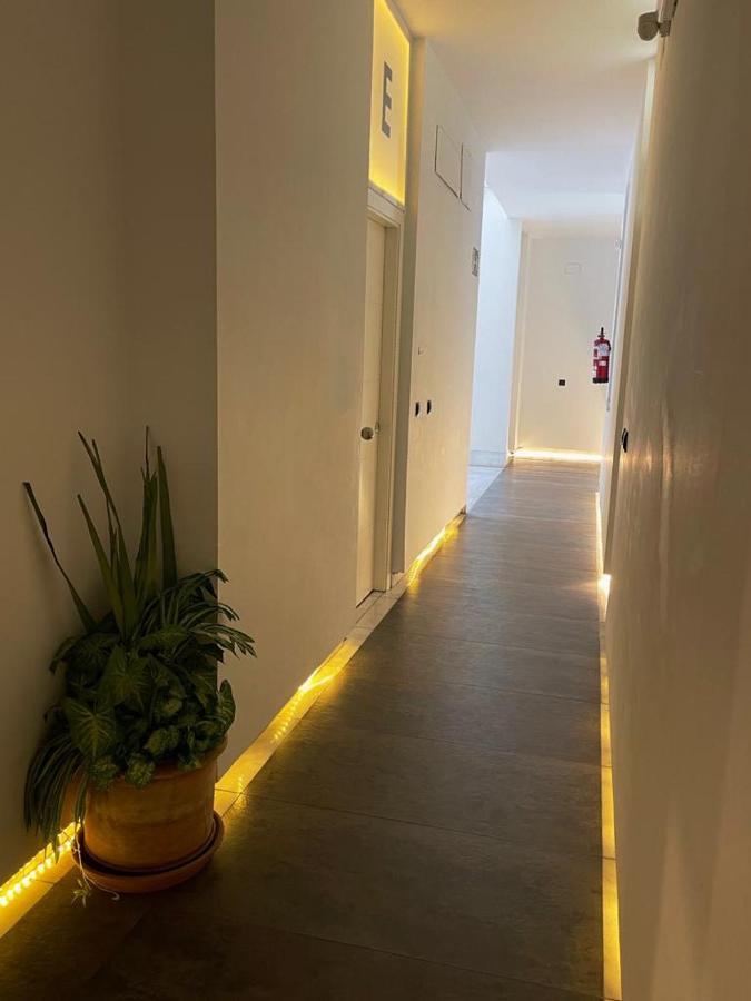 Catedral Square Apartment Seville Luaran gambar